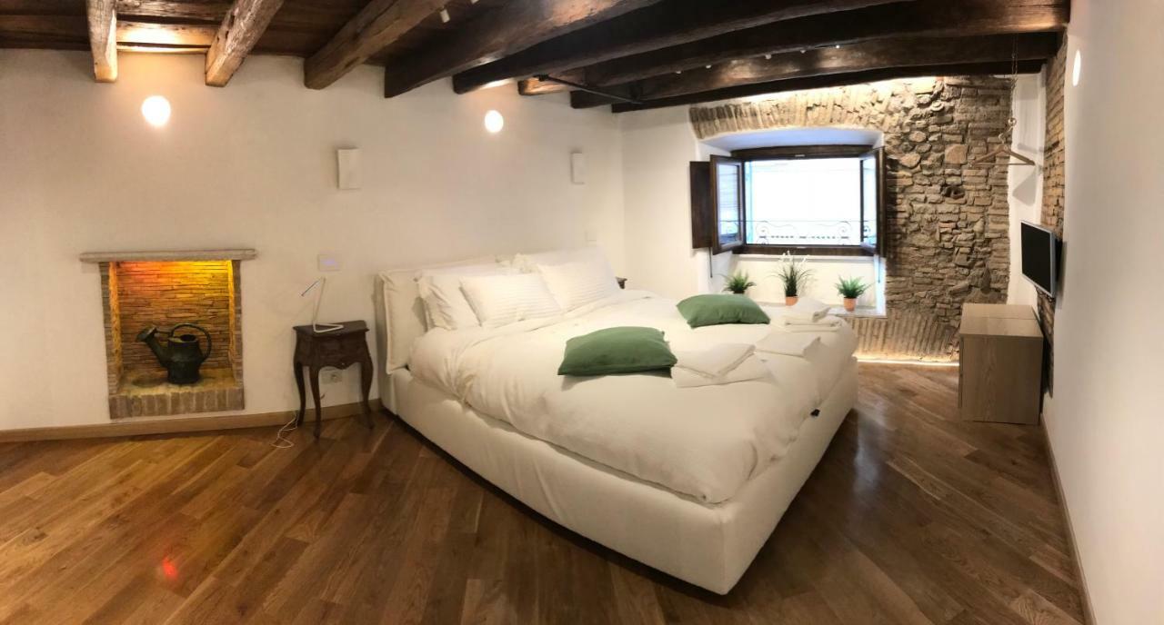 La Casa Dei Marmi Apartment Rome Bagian luar foto