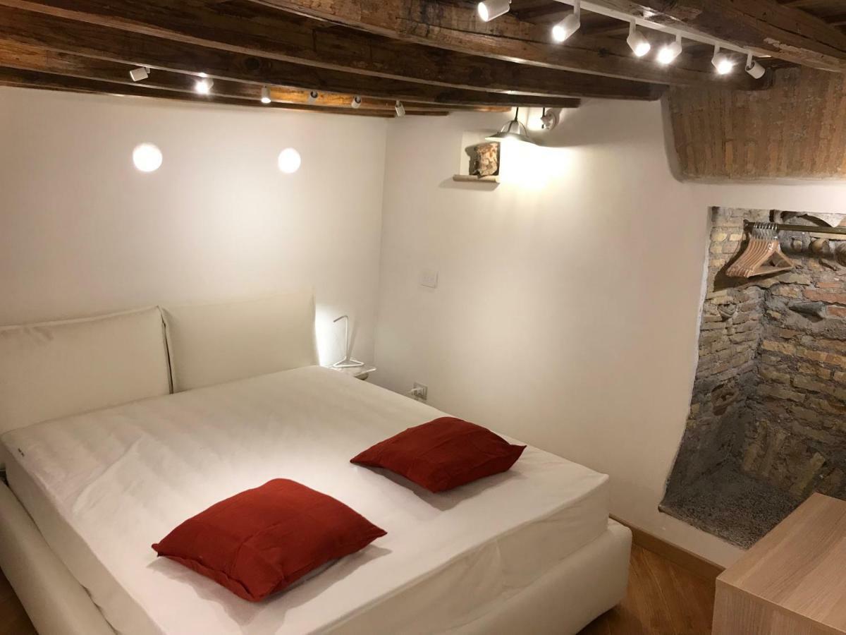 La Casa Dei Marmi Apartment Rome Bagian luar foto
