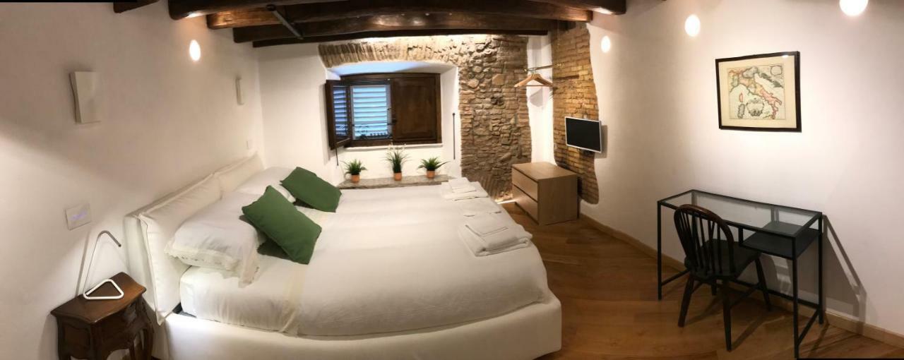 La Casa Dei Marmi Apartment Rome Bagian luar foto