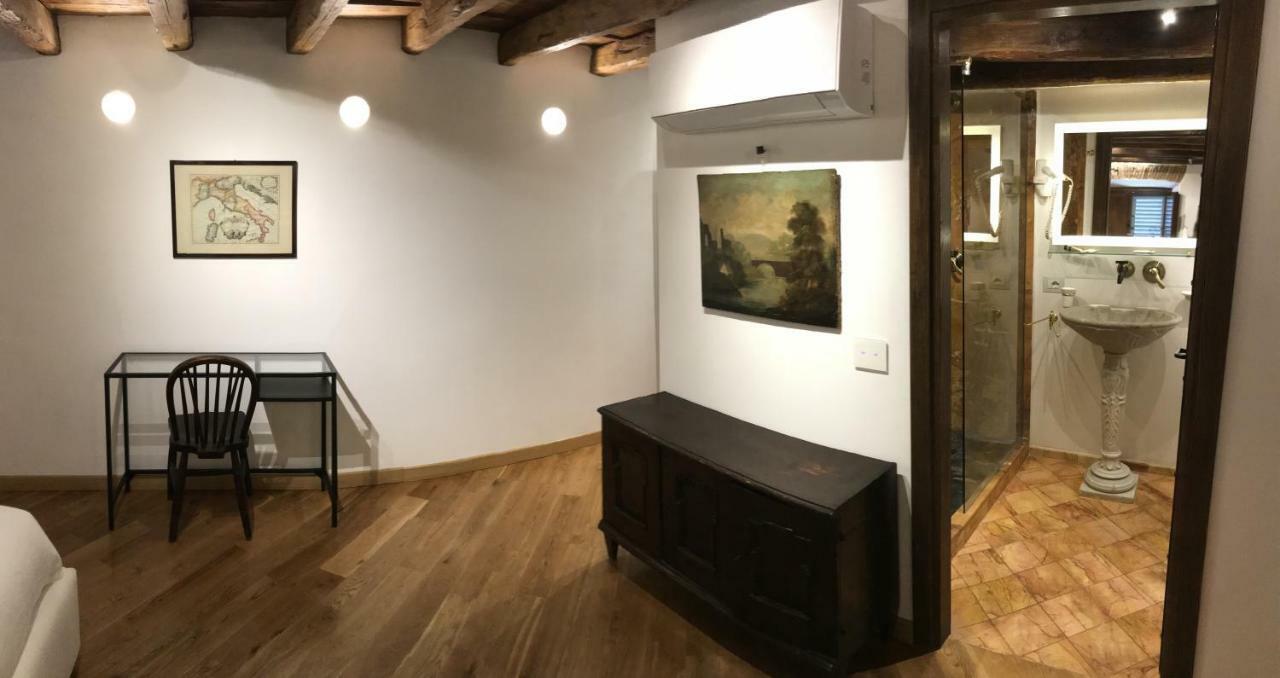 La Casa Dei Marmi Apartment Rome Bagian luar foto