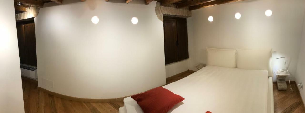 La Casa Dei Marmi Apartment Rome Bagian luar foto